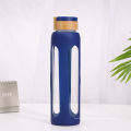 Tragbare schlanke Silikonhülle Trinkwasser-Glasflasche mit Bambusdeckel